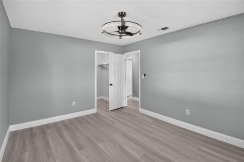 Villa ou maison à vendre à Deltona, Floride: 3 chambres, 137.59 m2 № 2306716 - photo 4