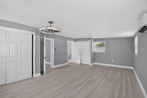Villa ou maison à vendre à Deltona, Floride: 3 chambres, 137.59 m2 № 2306716 - photo 5