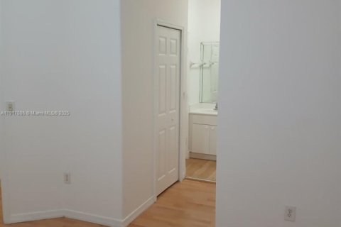 Touwnhouse à louer à Homestead, Floride: 3 chambres, 134.43 m2 № 1973386 - photo 28