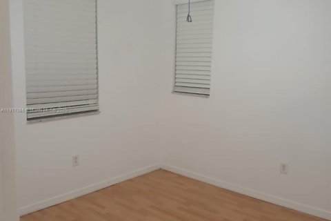 Touwnhouse à louer à Homestead, Floride: 3 chambres, 134.43 m2 № 1973386 - photo 5