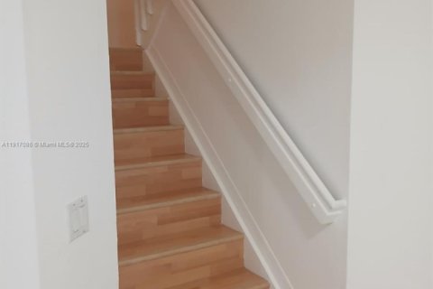 Touwnhouse à louer à Homestead, Floride: 3 chambres, 134.43 m2 № 1973386 - photo 12