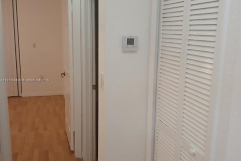 Touwnhouse à louer à Homestead, Floride: 3 chambres, 134.43 m2 № 1973386 - photo 11