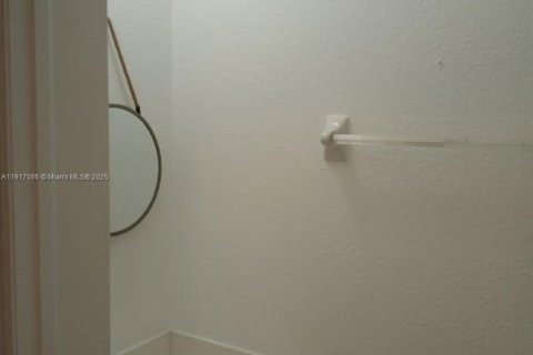 Touwnhouse à louer à Homestead, Floride: 3 chambres, 134.43 m2 № 1973386 - photo 17