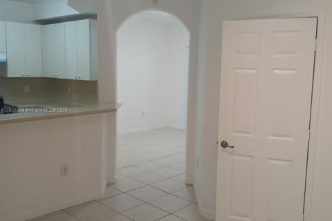 Touwnhouse à louer à Homestead, Floride: 3 chambres, 134.43 m2 № 1973386 - photo 13