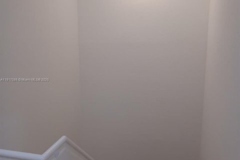 Touwnhouse à louer à Homestead, Floride: 3 chambres, 134.43 m2 № 1973386 - photo 30