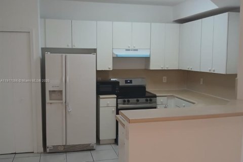 Touwnhouse à louer à Homestead, Floride: 3 chambres, 134.43 m2 № 1973386 - photo 25