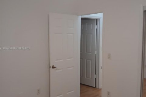 Touwnhouse à louer à Homestead, Floride: 3 chambres, 134.43 m2 № 1973386 - photo 7