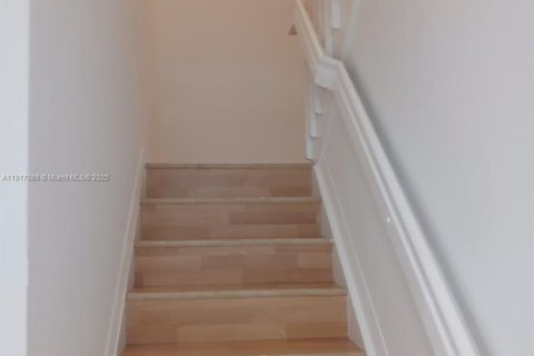 Touwnhouse à louer à Homestead, Floride: 3 chambres, 134.43 m2 № 1973386 - photo 2