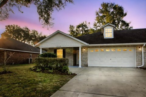 Apartamento en alquiler en Newberry, Florida, 3 dormitorios, 139.17 m2 № 1846354 - foto 1