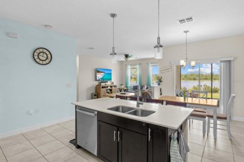 Casa en venta en Davenport, Florida, 5 dormitorios, 334.45 m2 № 1788951 - foto 9