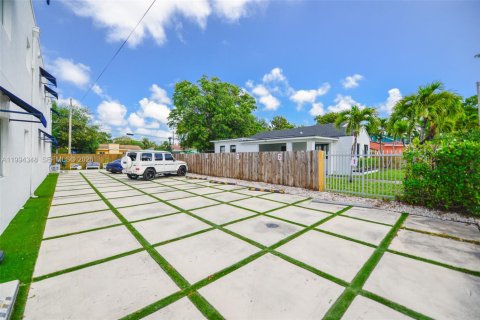 Appartement à louer à Miami, Floride: 1 chambre, 68.75 m2 № 2063081 - photo 23