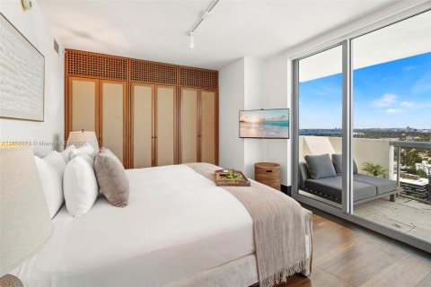 Condo in Miami Beach, Florida, 2 bedrooms  № 2022942 - photo 24