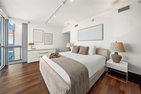 Condo in Miami Beach, Florida, 2 bedrooms  № 2022942 - photo 25