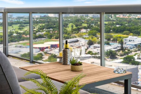 Condo in Miami Beach, Florida, 2 bedrooms  № 2022942 - photo 22