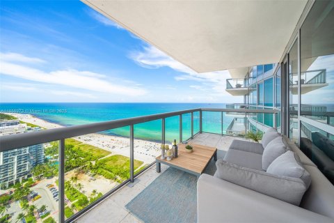 Condo in Miami Beach, Florida, 2 bedrooms  № 2022942 - photo 19