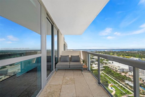 Condo in Miami Beach, Florida, 2 bedrooms  № 2022942 - photo 27