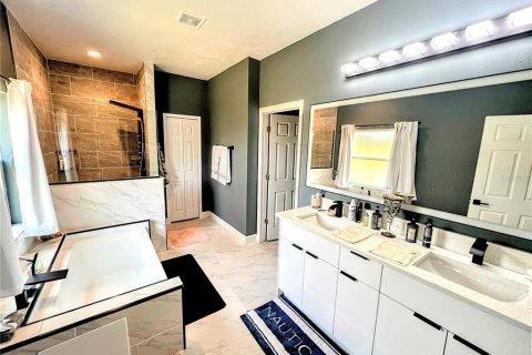 Casa en alquiler en Spring Hill, Florida, 4 dormitorios, 215.53 m2 № 1747590 - foto 10
