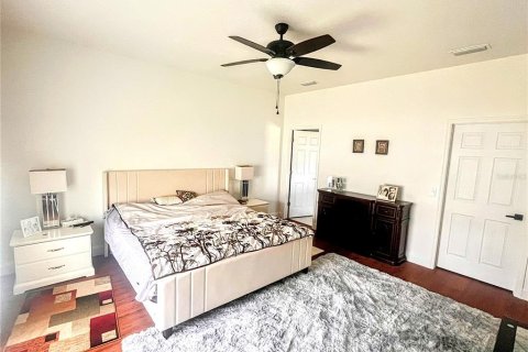 Casa en alquiler en Spring Hill, Florida, 4 dormitorios, 215.53 m2 № 1747590 - foto 9