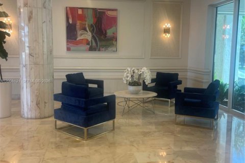 Condo in Miami Beach, Florida, 2 bedrooms № 2073827 - photo 13