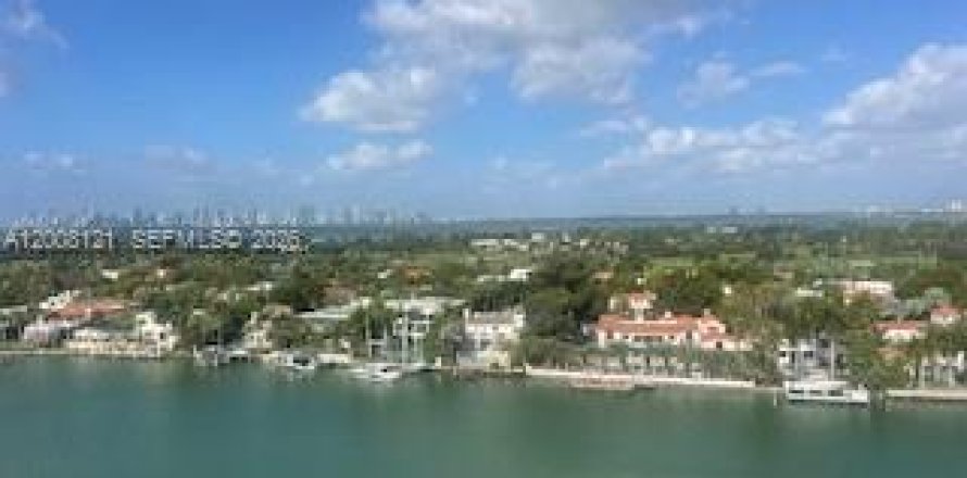 Condo in Miami Beach, Florida, 2 bedrooms № 2073827