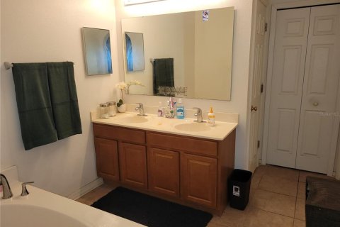 Casa en venta en Mascotte, Florida, 4 dormitorios, 271.65 m2 № 1364487 - foto 15
