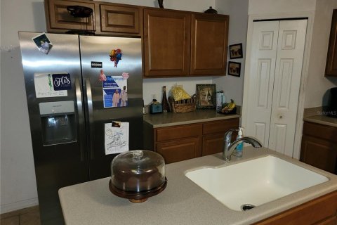 Casa en venta en Mascotte, Florida, 4 dormitorios, 271.65 m2 № 1364487 - foto 9