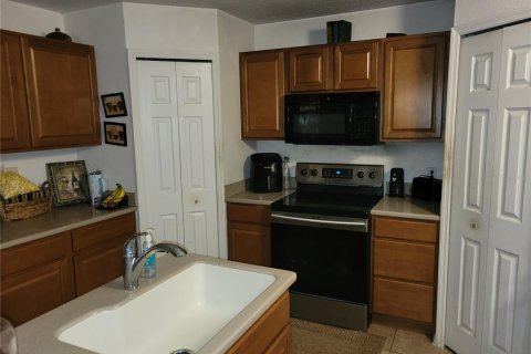 Casa en venta en Mascotte, Florida, 4 dormitorios, 271.65 m2 № 1364487 - foto 8