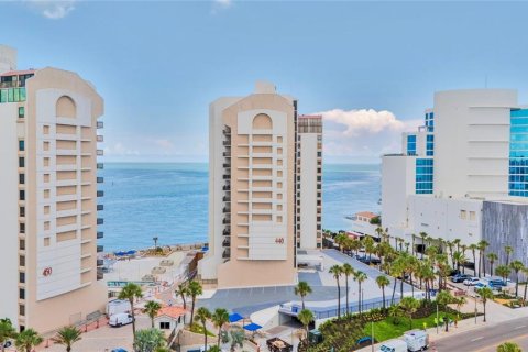 Condominio en venta en Clearwater, Florida, 2 dormitorios, 117.43 m2 № 1918944 - foto 1