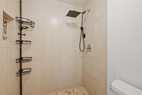 Townhouse in Pembroke Pines, Florida 3 bedrooms, 126.35 sq.m. № 1972504 - photo 24