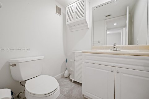 Townhouse in Pembroke Pines, Florida 3 bedrooms, 126.35 sq.m. № 1972504 - photo 30