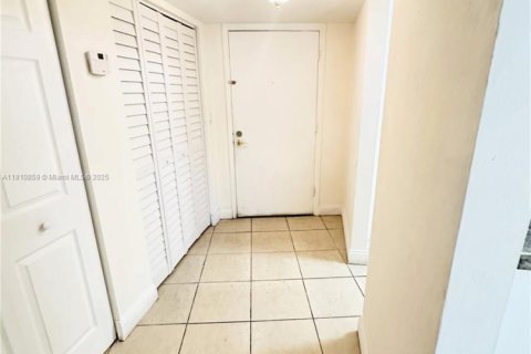 Condominio en venta en Sunrise, Florida, 2 dormitorios, 116.31 m2 № 2054866 - foto 17