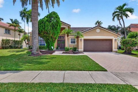 Casa en Pembroke Pines, Florida 4 dormitorios, 246.66 m2 № 2286838