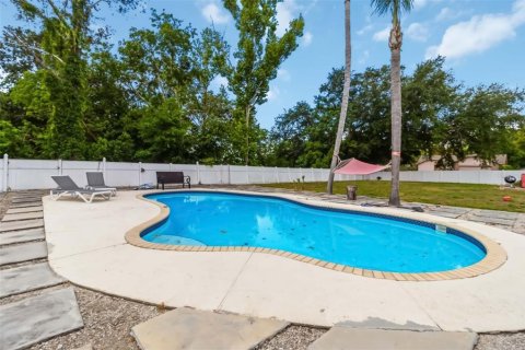 House in Orlando, Florida 3 bedrooms, 117.8 sq.m. № 2354398 - photo 16