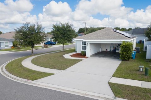 House in Haines City, Florida 3 bedrooms, 122.63 sq.m. № 2347856 - photo 6