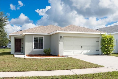 House in Haines City, Florida 3 bedrooms, 122.63 sq.m. № 2347856 - photo 4