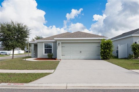 House in Haines City, Florida 3 bedrooms, 122.63 sq.m. № 2347856 - photo 5