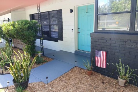 House in Orlando, Florida 3 bedrooms, 113.81 sq.m. № 1838811 - photo 4