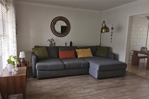 House in Orlando, Florida 3 bedrooms, 113.81 sq.m. № 1838811 - photo 13