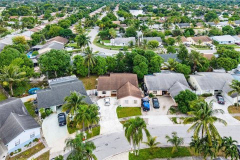 Купить виллу или дом в Лейк-Уорт, Флорида 3 спальни, 146.04м2, № 1955809 - фото 29