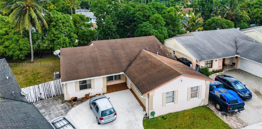 Дом в Лейк-Уорт, Флорида 3 спальни, 146.04м2 № 1955809