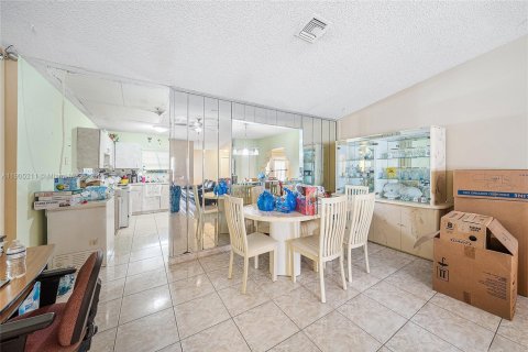 Купить виллу или дом в Лейк-Уорт, Флорида 3 спальни, 146.04м2, № 1955809 - фото 9
