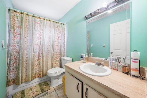 Купить виллу или дом в Лейк-Уорт, Флорида 3 спальни, 146.04м2, № 1955809 - фото 14