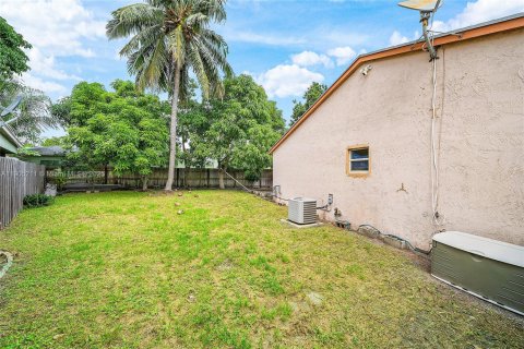 Купить виллу или дом в Лейк-Уорт, Флорида 3 спальни, 146.04м2, № 1955809 - фото 23