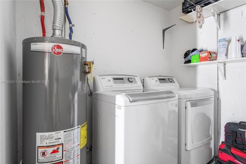 Купить виллу или дом в Лейк-Уорт, Флорида 3 спальни, 146.04м2, № 1955809 - фото 19