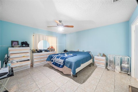 Купить виллу или дом в Лейк-Уорт, Флорида 3 спальни, 146.04м2, № 1955809 - фото 16