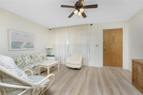 Condo in Englewood, Florida, 1 bedroom  № 1342331 - photo 4
