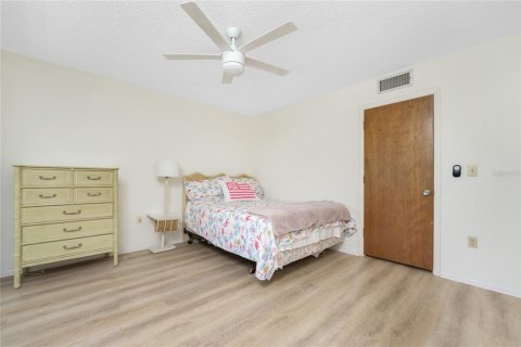 Condo in Englewood, Florida, 1 bedroom  № 1342331 - photo 16