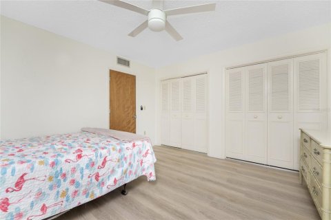 Condo in Englewood, Florida, 1 bedroom  № 1342331 - photo 18