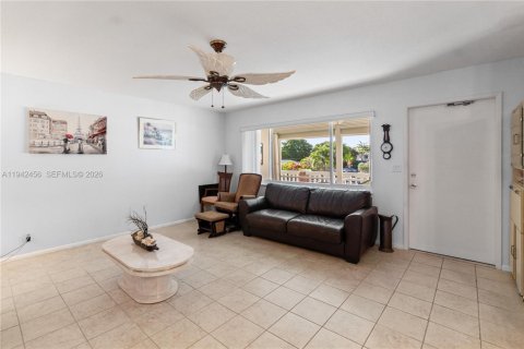 Copropriété à vendre à Pompano Beach, Floride: 2 chambres, 102.19 m2 № 2152762 - photo 23