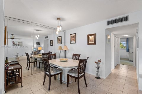Copropriété à vendre à Pompano Beach, Floride: 2 chambres, 102.19 m2 № 2152762 - photo 26